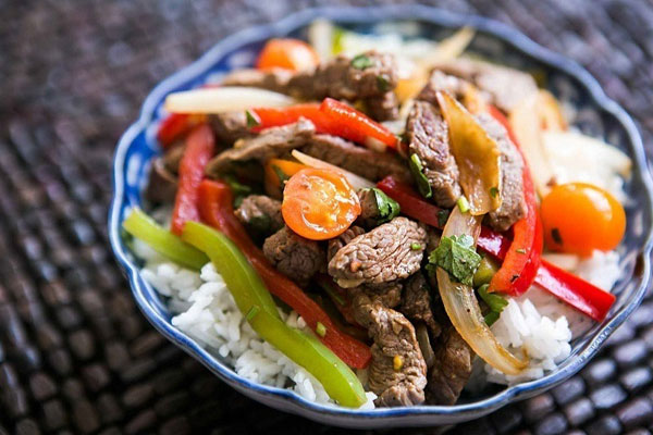 Cách làm thịt bò xào ớt chuông ngon nhức nách”-2