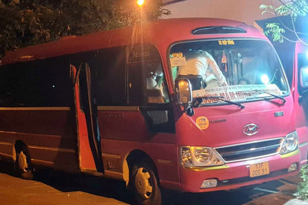Những vụ học sinh bị bỏ quên trên xe đưa đón của trường: Sự tắc trách của người lớn và nỗi đau của gia đình-5