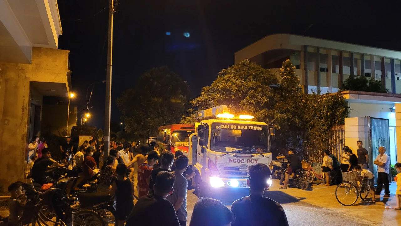 Cộng đồng mạng bàng hoàng, thương xót bé trai 5 tuổi tử vong vì bị bỏ quên trên xe đưa đón: Trời nóng như vậy sao con chịu nổi-2