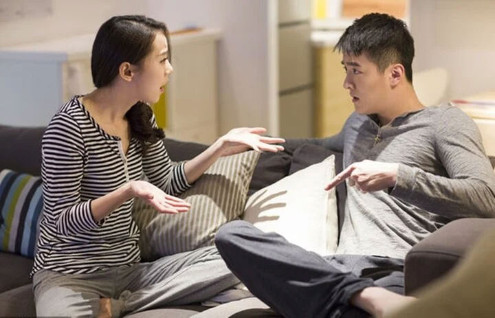 Giận vợ, chồng đăng clip nóng lên nhóm chat rồi nhận cái kết đắng-1