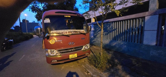 Bà ngoại khóc nghẹn, đau đớn kể lại giây phút phát hiện cháu trai tử vong trên xe đưa đón-1