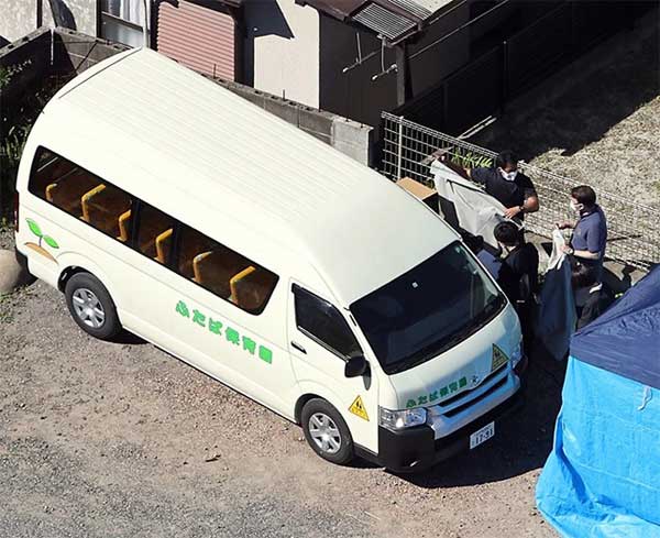 Vụ bé trai 5 tuổi tử vong vì bị bỏ quên trên xe bus của trường từng gây rúng động Nhật Bản: Hiệu trưởng và giáo viên bị xử lý ra sao?-2