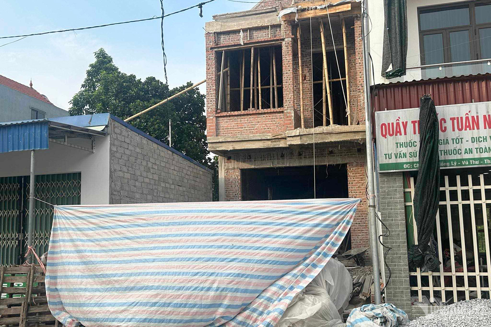 Sập giàn giáo ở Thái Bình, 1 người tử vong-1