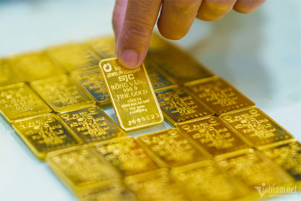 Ngân hàng bán vàng giá 80 triệu/lượng, ông lớn hết cửa làm giá?-1