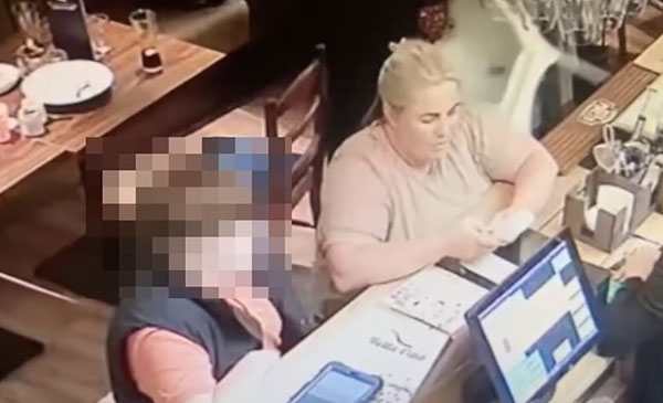 Cặp đôi kéo cả nhà đi ăn hàng, gọi món đắt tiền, hành động sau đó gây phẫn nộ-2