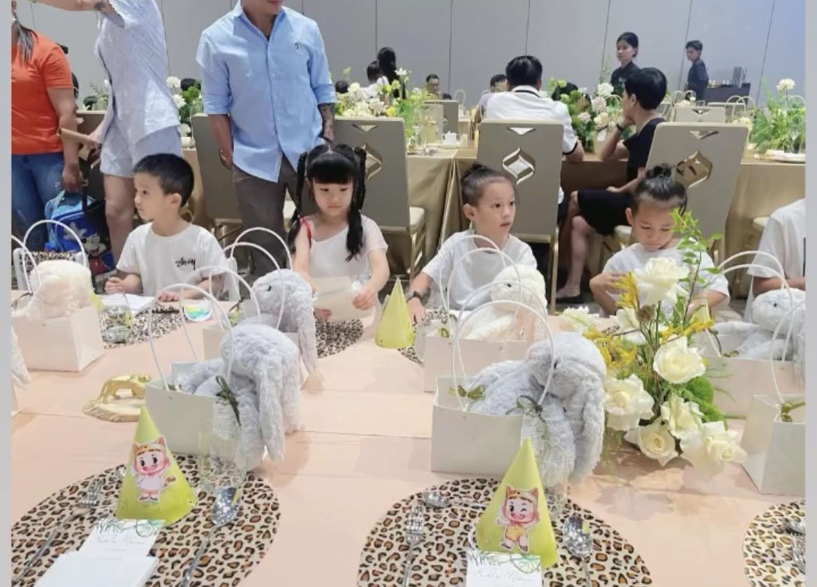 Sinh nhật quý tử hào môn của Cường Đô La: Subeo lộ diện gây sốt, không gian tiệc cực hoành tráng-4