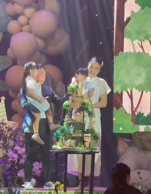 Sinh nhật quý tử hào môn của Cường Đô La: Subeo lộ diện gây sốt, không gian tiệc cực hoành tráng-6