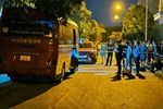 Bé trai bị bỏ quên trên ô tô ở Thái Bình: Bất ngờ về chiếc xe chở học sinh-2