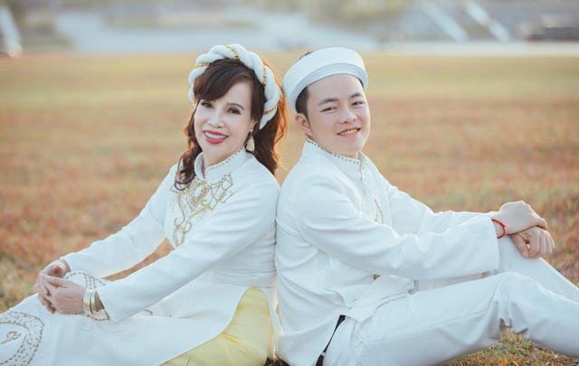 Cô dâu Thu Sao sau 6 năm kết hôn, 68 tuổi vẫn được chồng trẻ gọi là: Cô bé mãi chưa chịu lớn”-3