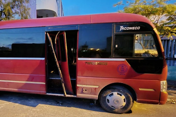 Xe đưa đón học sinh phải sơn vàng, các trường nói chưa biết thực hiện thế nào-2