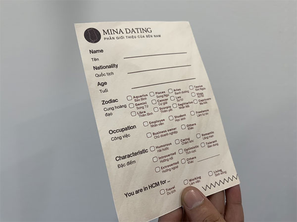 Công an kiểm tra quán cà phê hẹn hò dùng kính 1 chiều ở trung tâm TPHCM-3