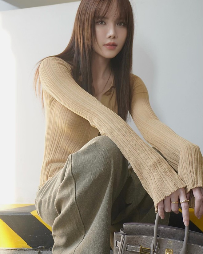 Cuối cùng thì Thiều Bảo Trâm và bạn trai kém 10 tuổi cũng chịu công khai hẹn hò-9