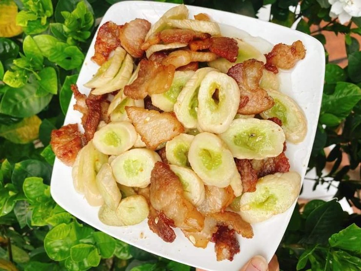 Loại dưa gang muối khổng lồ” giá đến 20.000 đồng/quả, dân làm không kịp bán-3