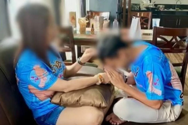 Chồng nhận thầy bói làm mẹ nuôi, 1 thời gian sau vợ sốc khi nghe mẹ nuôi thú nhận-1