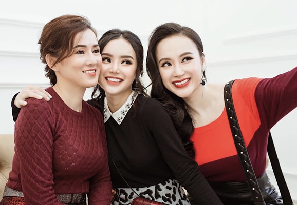 Mẹ Angela Phương Trinh bất lực lên tiếng: Con đã u mê phát ngôn những điều không đúng, tôi làm mẹ khuyên bảo không được-4