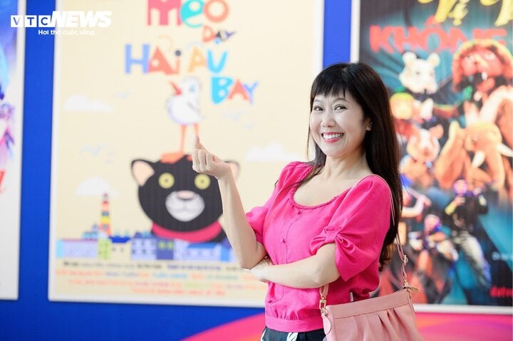 Hương Tươi Gặp nhau cuối tuần kể thời bịt mặt, trèo qua hàng rào trốn khán giả-4