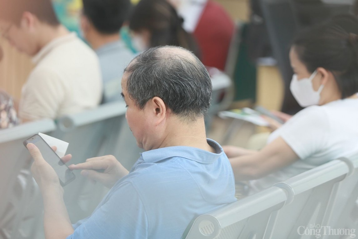 Hà Nội: Người dân đổ xô đi mua vàng bình ổn giá” trong ngày đầu tiên-8