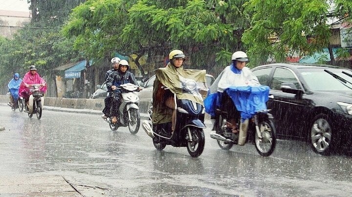 Cách bóp phanh xe máy hạn chế ngã khi trời mưa-1