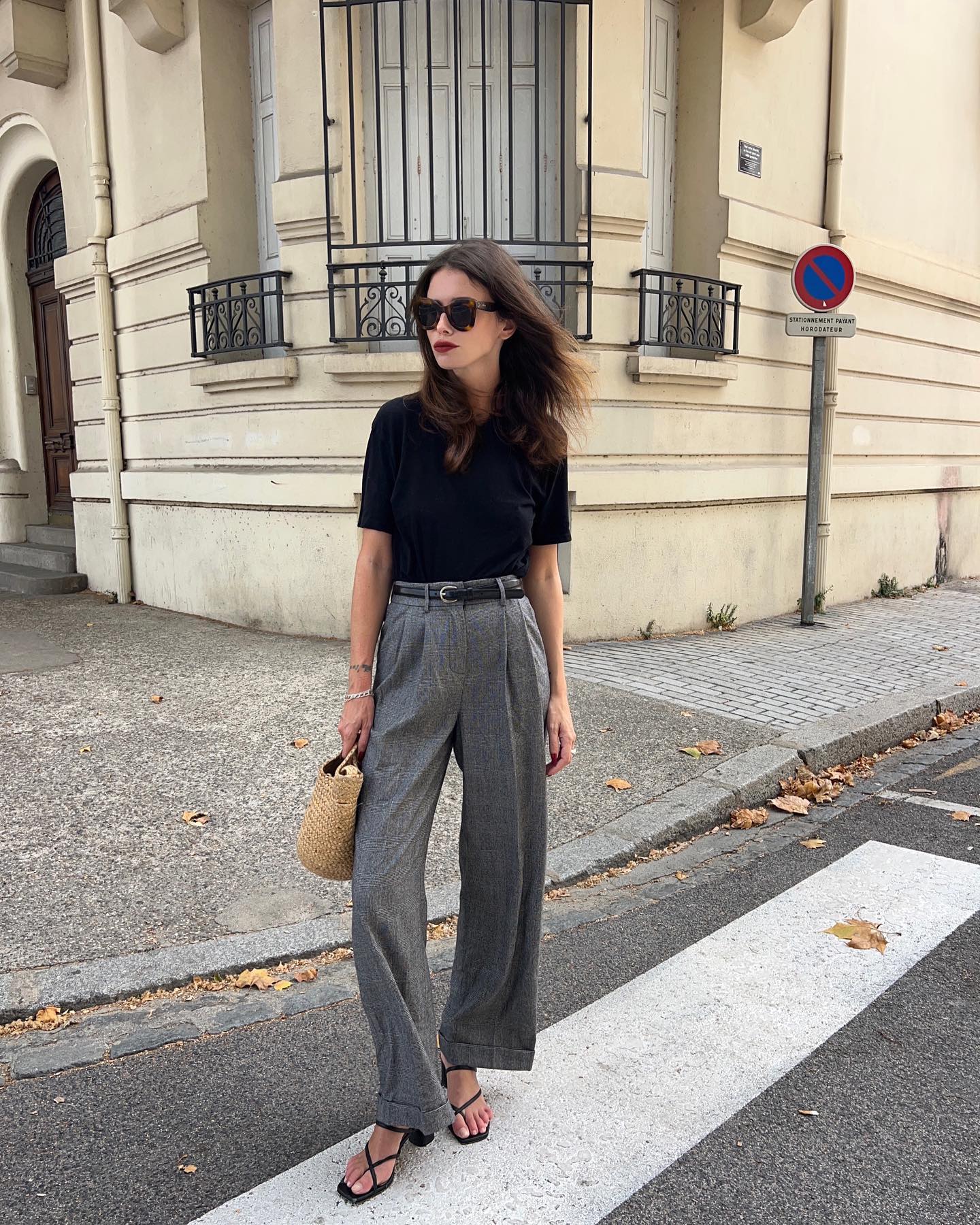 10 cách mặc áo thun sang xịn mịn của phụ nữ Pháp-7