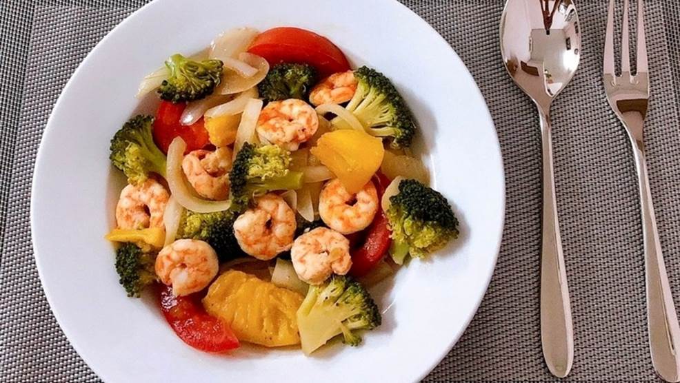 Với 200.000 đồng mua gì cho bữa cơm 4 người ăn vừa dinh dưỡng vừa ngon miệng?-1