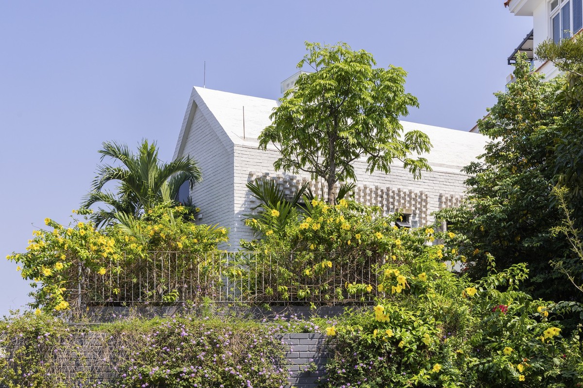 Mê mẩn công trình tái hiện bộ phim Ngôi nhà nhỏ trên thảo nguyên ở Việt Nam-1