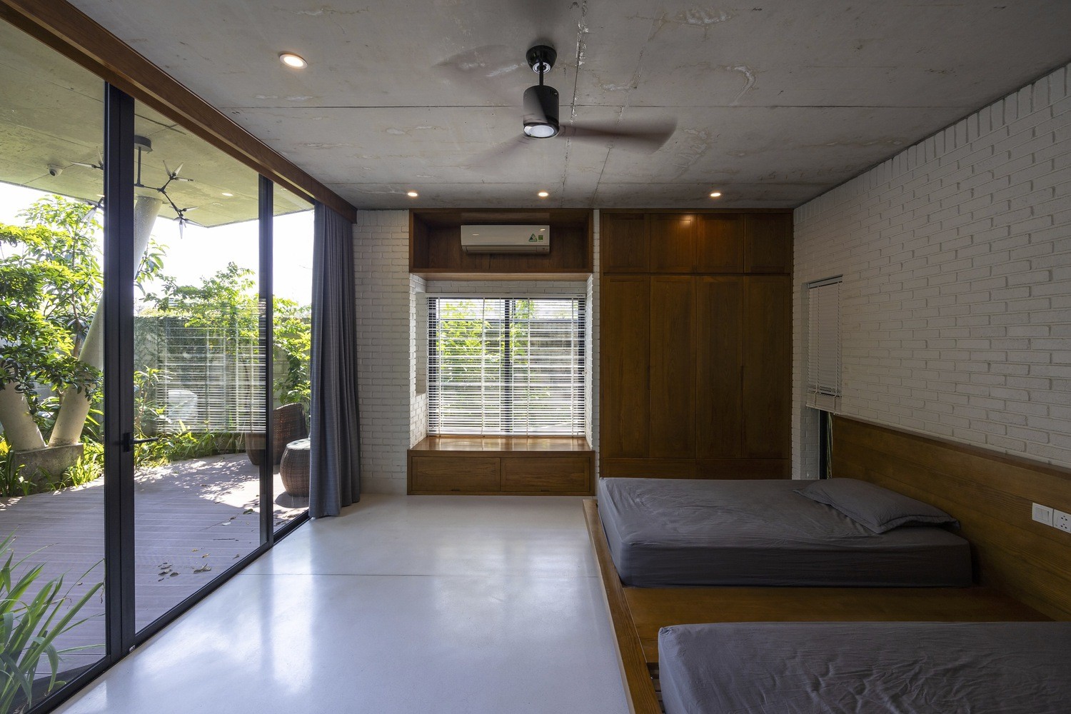 Mê mẩn công trình tái hiện bộ phim Ngôi nhà nhỏ trên thảo nguyên ở Việt Nam-7