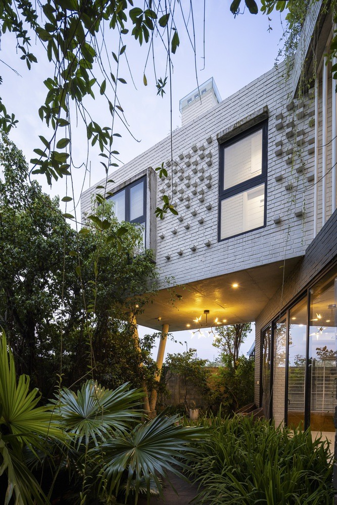 Mê mẩn công trình tái hiện bộ phim Ngôi nhà nhỏ trên thảo nguyên ở Việt Nam-9