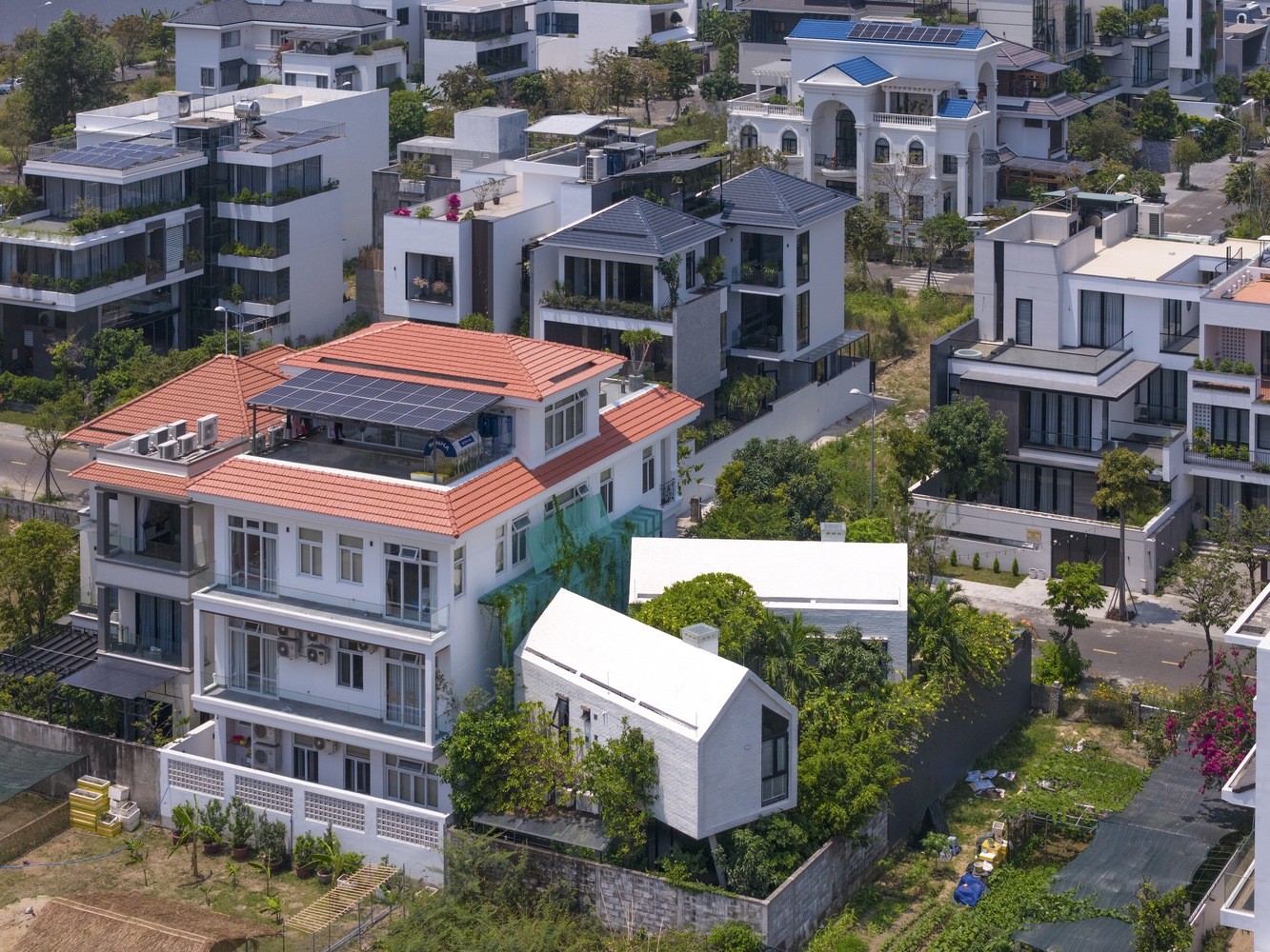 Mê mẩn công trình tái hiện bộ phim Ngôi nhà nhỏ trên thảo nguyên ở Việt Nam-12