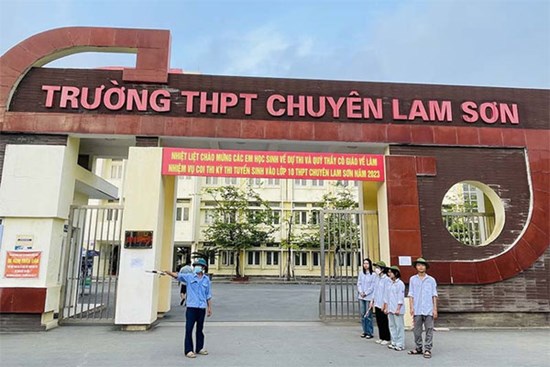 Thí sinh thi trường chuyên phúc khảo từ 1 lên 9 điểm