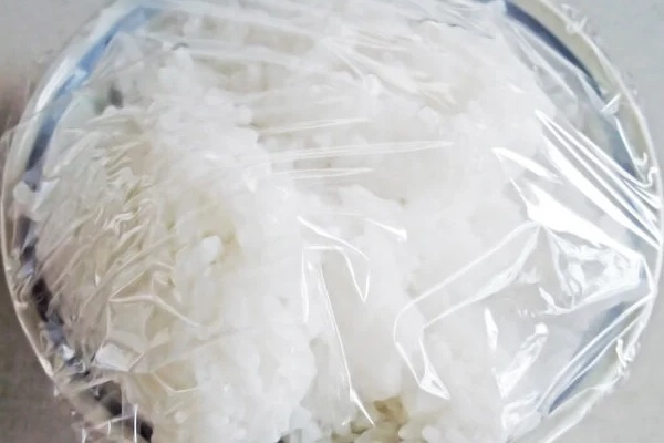 Có nên dùng màng bọc thực phẩm trong lò vi sóng?-3