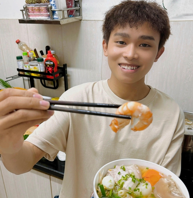 Hồ Văn Cường, giọng ca trẻ trong làng nhạc bolero giờ có cuộc sống ra sao?-8