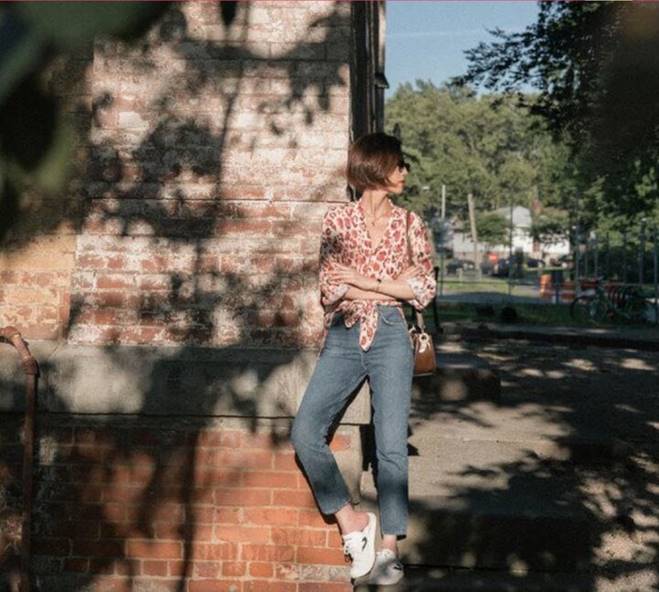 Cách đơn giản biến chiếc áo sơ mi thanh lịch trở nên quyến rũ-6