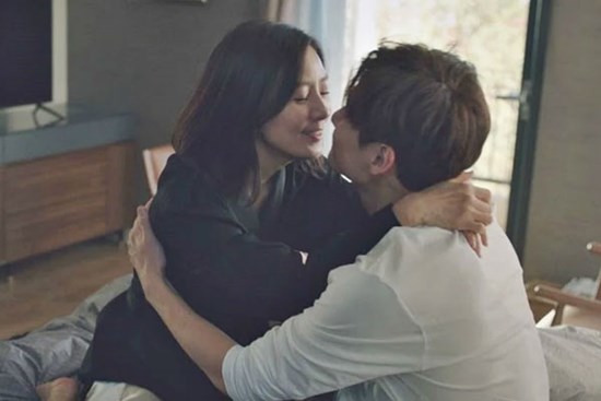 Yêu chồng nhưng tôi không thể ngăn mình ngoại tình với người đàn ông khác