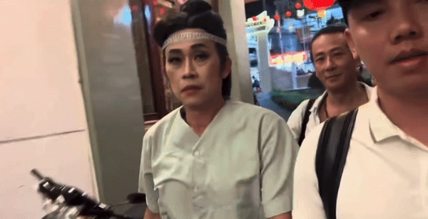 NS Hoài Linh bị bắt gặp lộ diện sau khi dính tin đồn đời tư, căng thẳng từ chối làm việc này-2