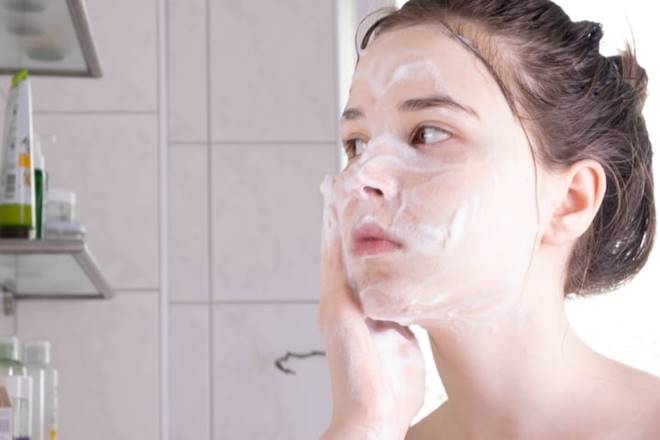 Cần chăm sóc thế nào để da không bị xấu đi khi trời nóng?-1