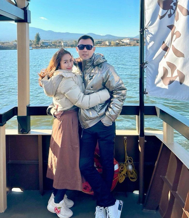 Ốc Thanh Vân một mình ở Úc với 3 con: Tủi thân vì bị nói ly hôn chồng, lủi thủi tự lái xe đi diễn-4