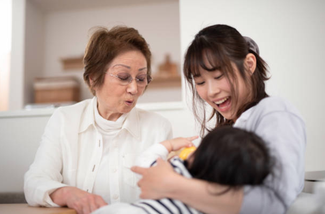 Tôi 60 tuổi bị mất thẻ lương hưu mới cay đắng” nhận ra bản chất của mẹ chồng: May mắn vẫn còn 1 điều giúp gắn kết cả gia đình-1