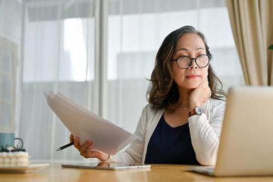 Tôi 60 tuổi bị mất thẻ lương hưu mới “cay đắng” nhận ra bản chất của mẹ chồng: May mắn vẫn còn 1 điều giúp gắn kết cả gia đình