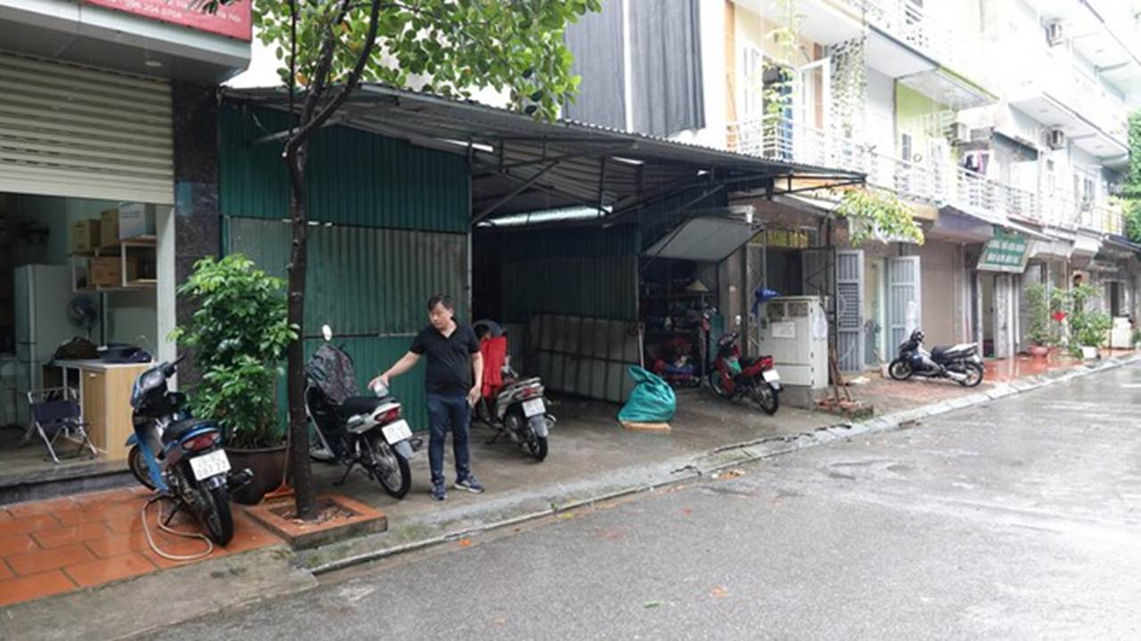 Hà Nội: Sét đánh trúng, thiêu rụi toàn bộ kho hàng đồ cổ của tiểu thương chợ Vạn Phúc-5