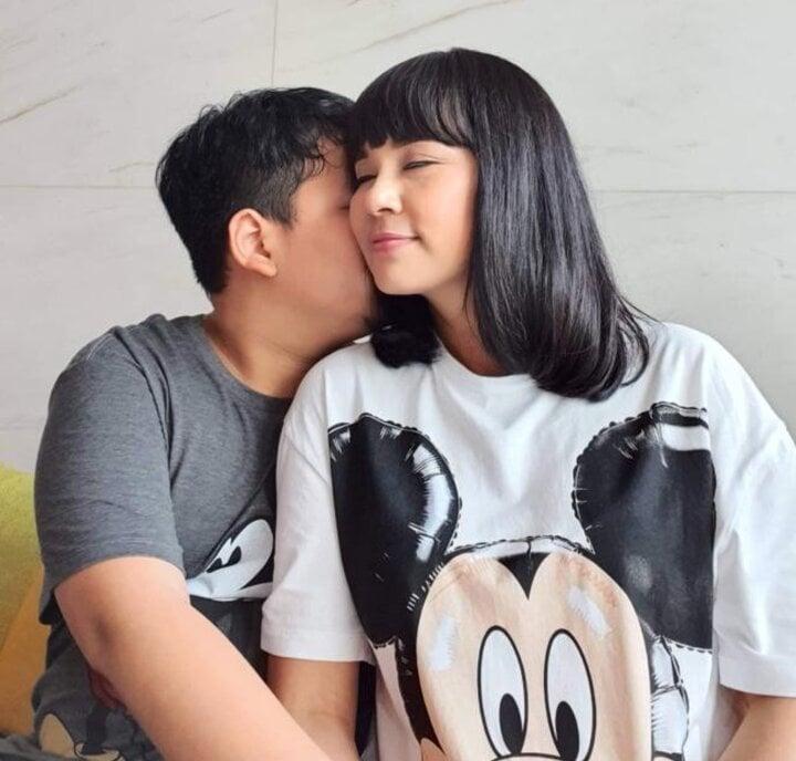 Việt Trinh: Suốt thời gian ấy, cứ nhìn thấy con là tôi khóc-2