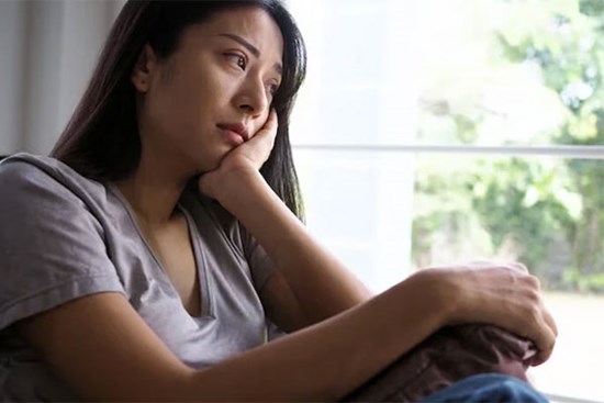 Chồng tôi tiếc từng đồng với vợ con nhưng hào phóng vung tiền cho 'bé đường'