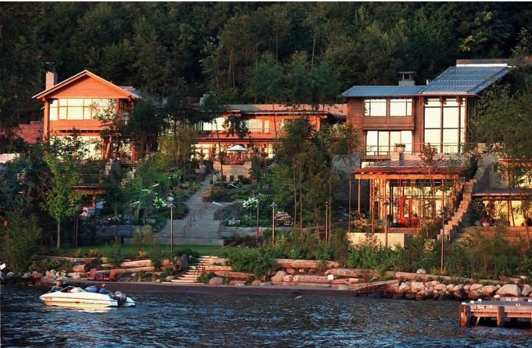 Con trai duy nhất của Bill Gates ở tuổi 25: Đẹp trai, tài giỏi, độc thân và cuộc sống kín tiếng trong căn biệt thự 150 triệu USD-3