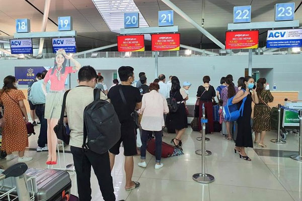 Giá vé máy bay hạ nhiệt giữa cao điểm hè-1