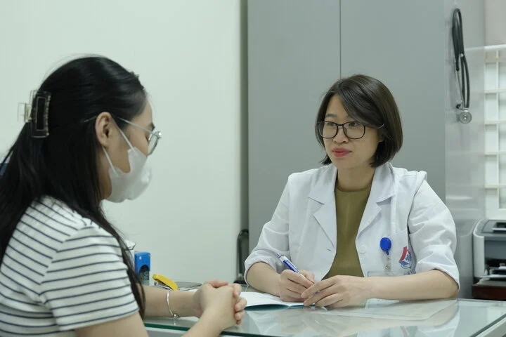 Gia đình lục đục vì tranh cãi chuyện con nằm điều hoà-2