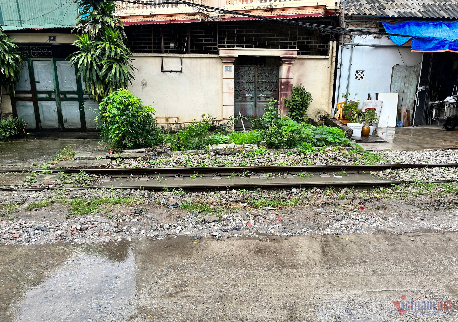 Bị tàu húc nát vì đỗ sát đường ray, chủ xe Creta có được bảo hiểm?-6