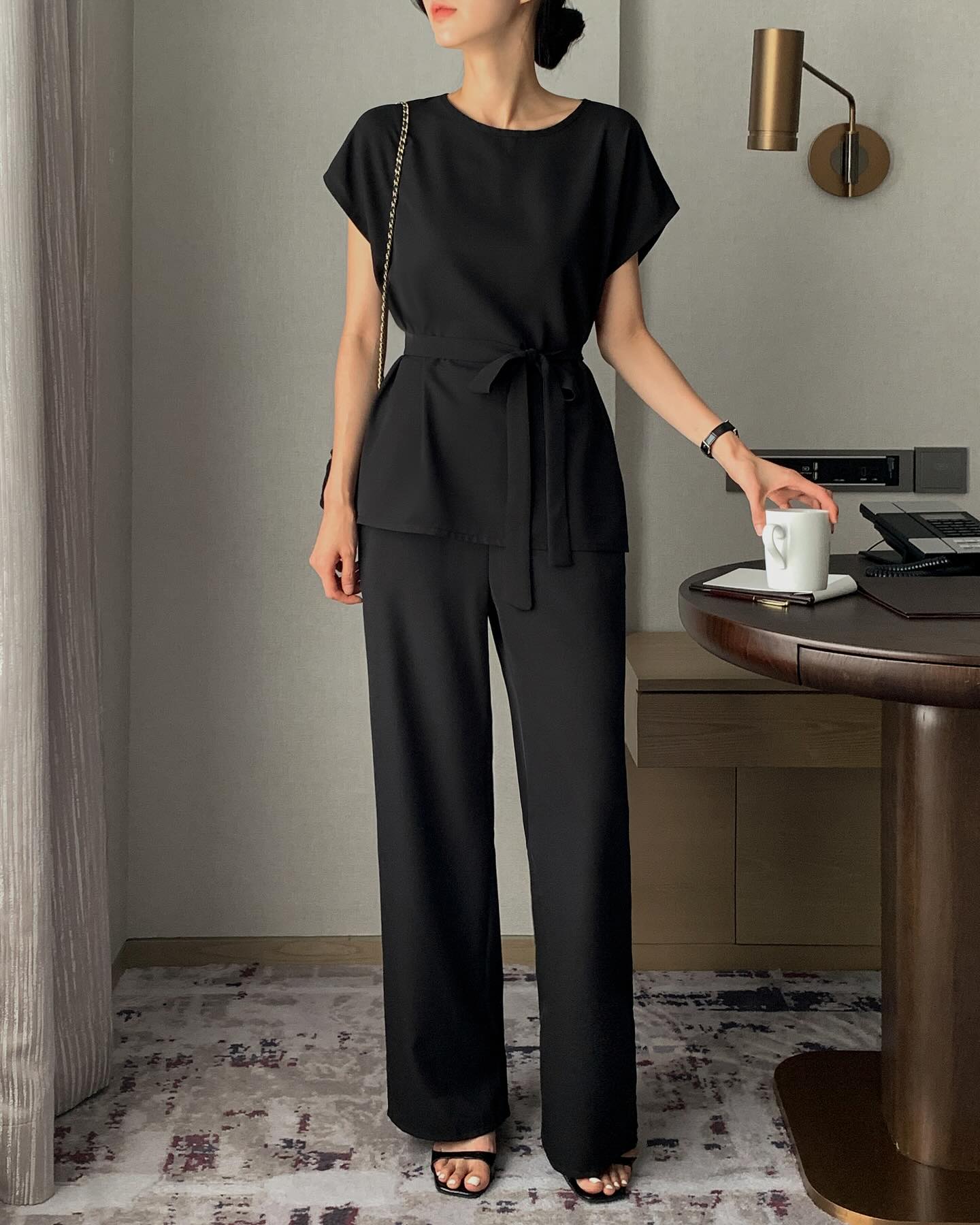 4 cách mặc quần ống rộng tôn dáng tối ưu cho người có chiều cao khiêm tốn-4