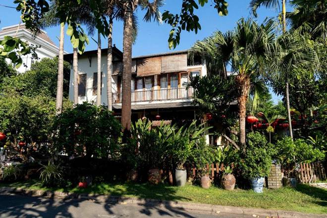 Có gì bên trong căn biệt thự sân vườn đắt giá của Hoa hậu nghìn tỷ Hà Kiều Anh?-1