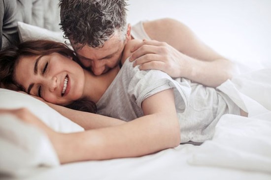 '5 chạm' trong màn dạo đầu giúp chàng đưa nàng 'lên đỉnh'
