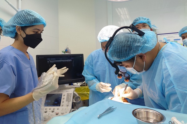 Đến phòng khám cấy mỡ tự thân để làm đẹp, người phụ nữ bị nhồi máu não-1