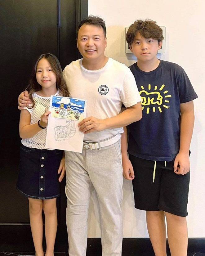 Vợ cũ shark Bình bỗng hoài niệm đăng một loạt ảnh ngày bé của con, gần 60 tấm không bức nào có bố-5